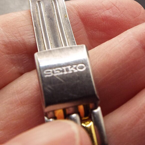 RARE SEIKO TWO TONED BLUE NUMBERS 7N82-6B29 A4 LADIES WATCH 18 - Picture 3 of 4